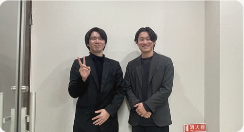 オフィスにて