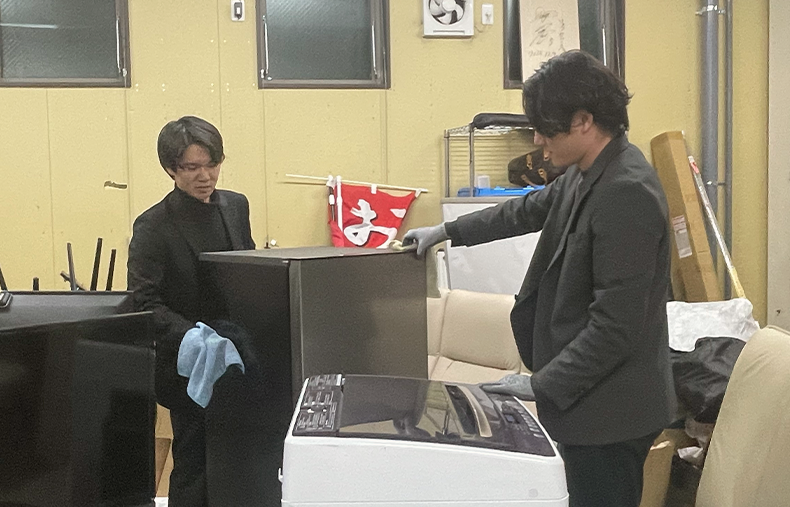 出張買取での査定風景